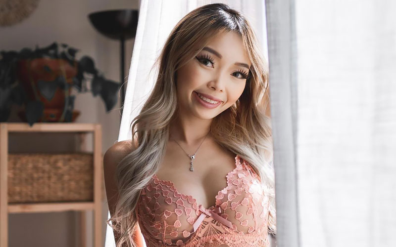 pretty korean bride smiling