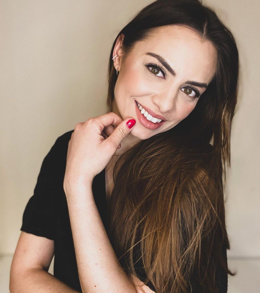 Karolina Profile image 1