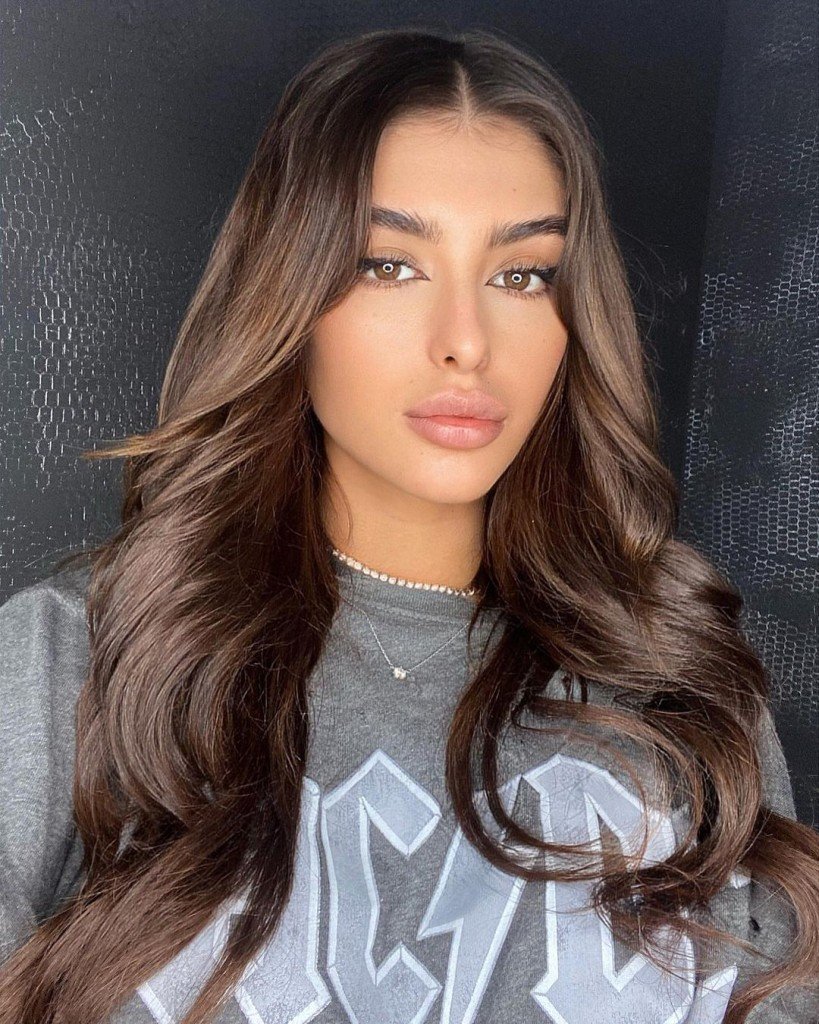 Larisa Profile image 2