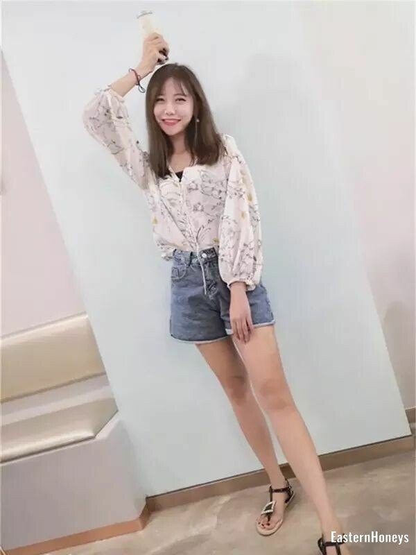Yaxin Profile image 1