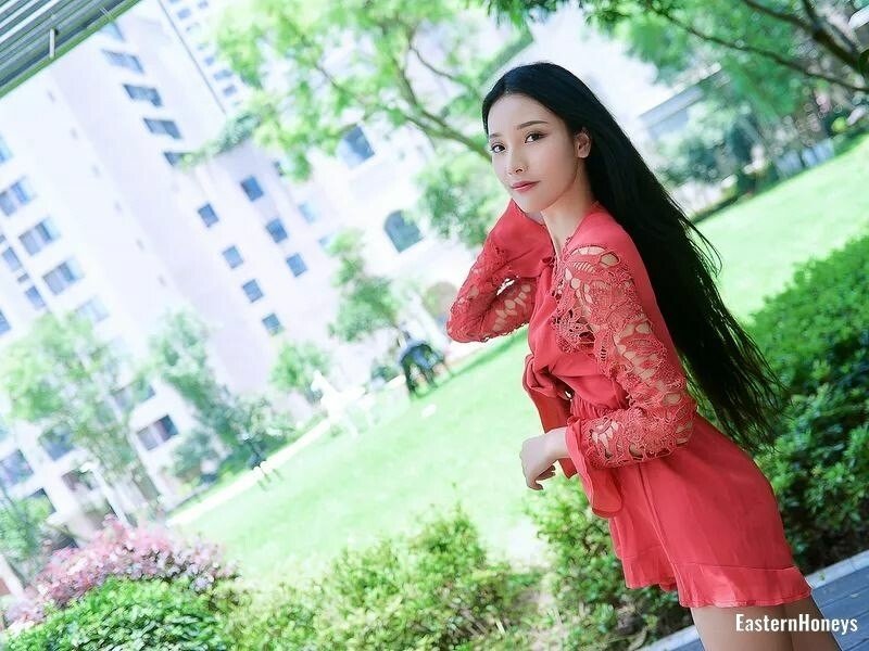 Esther Profile image 4