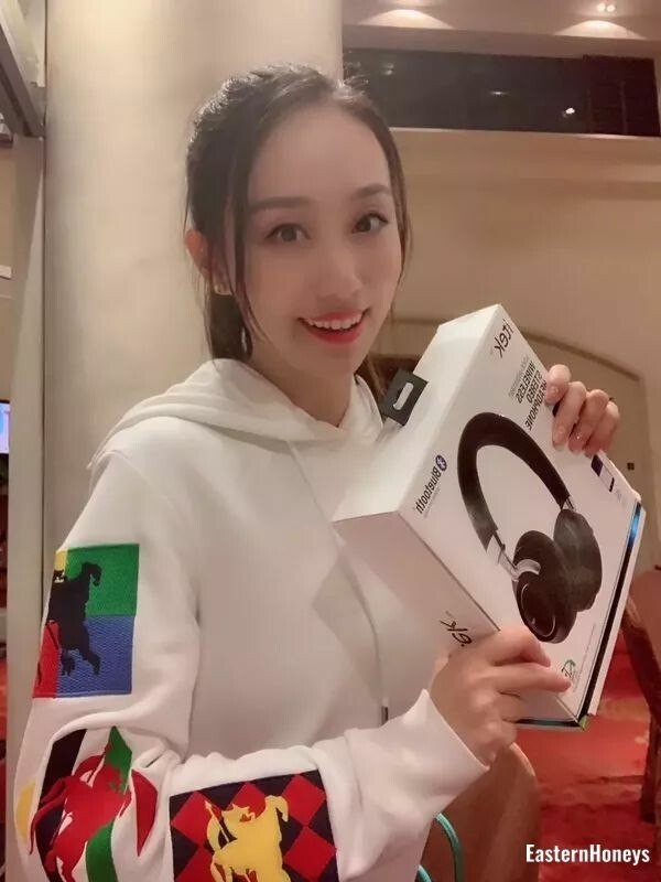 Qiujie Profile image 4