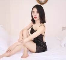 Claire Profile image 2