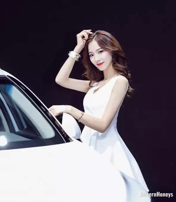 Hong Profile image 2