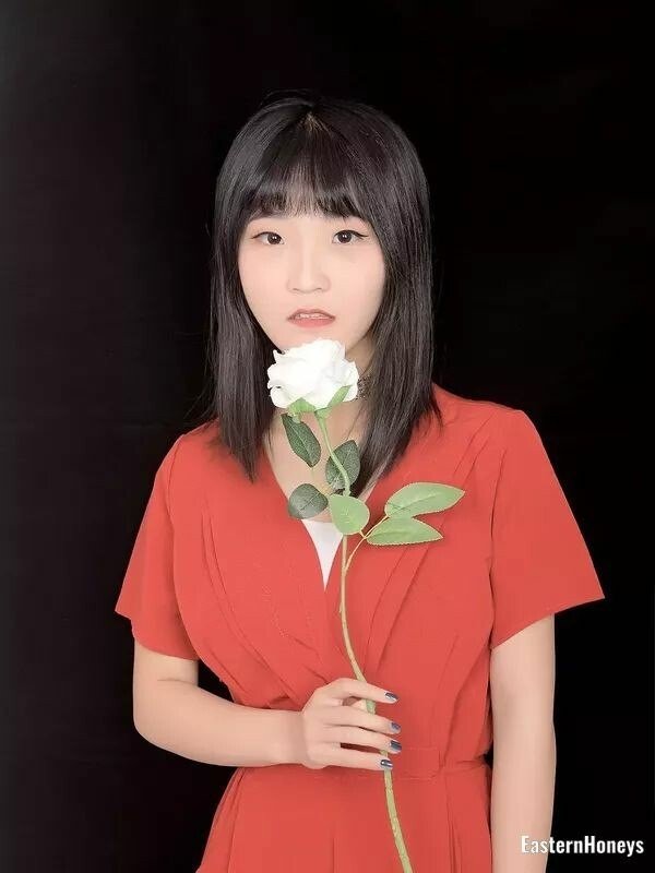 Ella Profile image 1