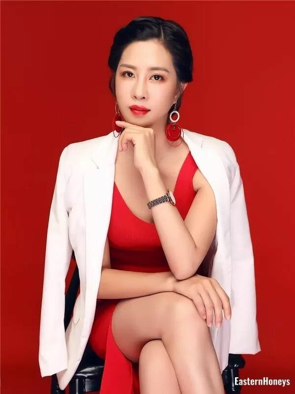 Feng Yan Profile image 2