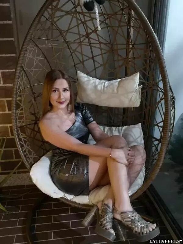 Jharly Profile image 4