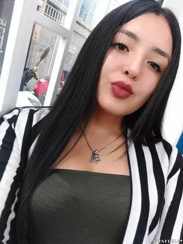 Manuela Profile image 4