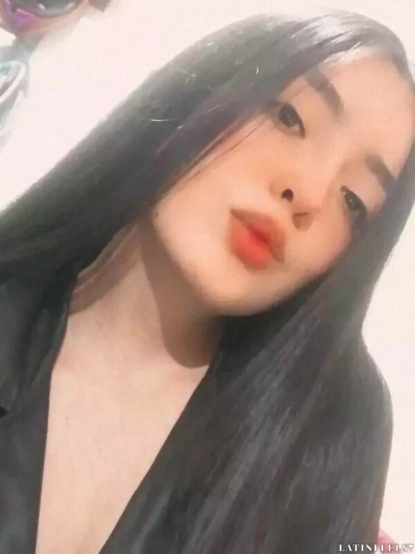 Manuela Profile image 2