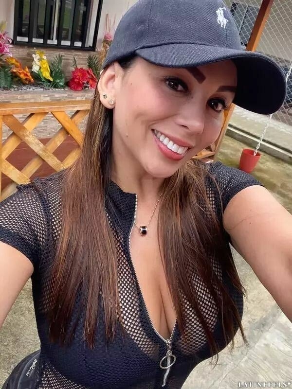 Kelly Profile image 3