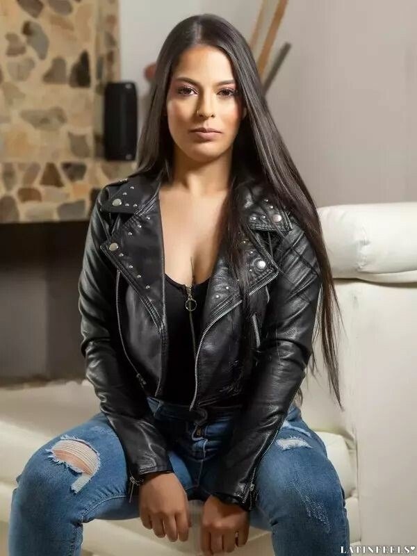 Yasmara Profile image 2