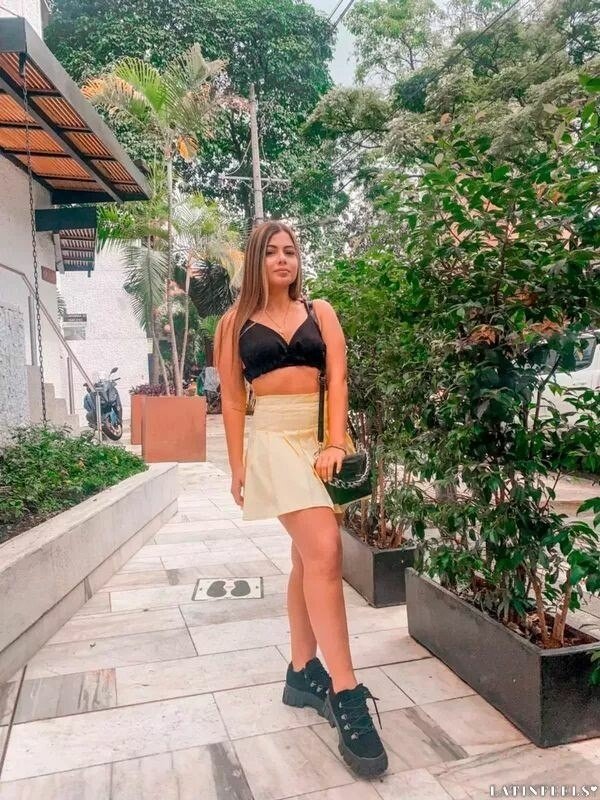 Vanessa Profile image 3