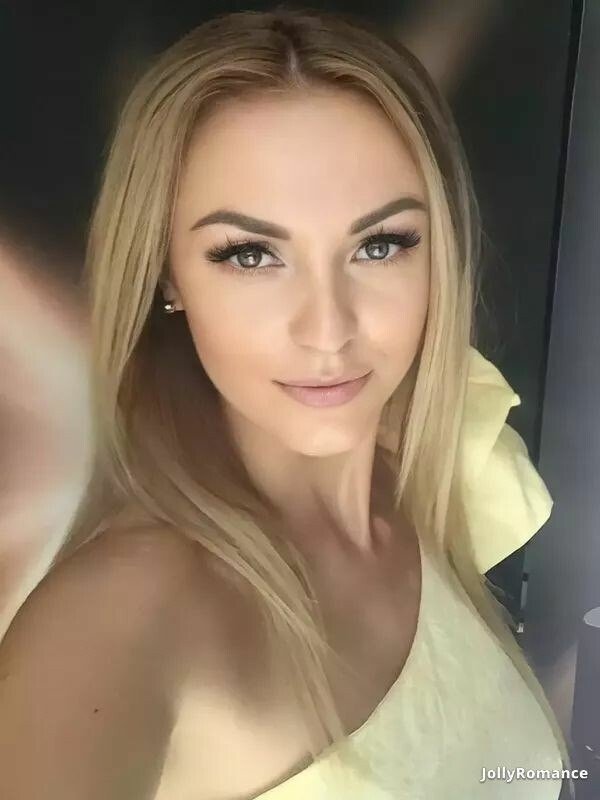 Alexandra Profile image 5