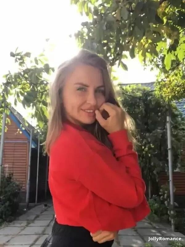Olive Profile image 2