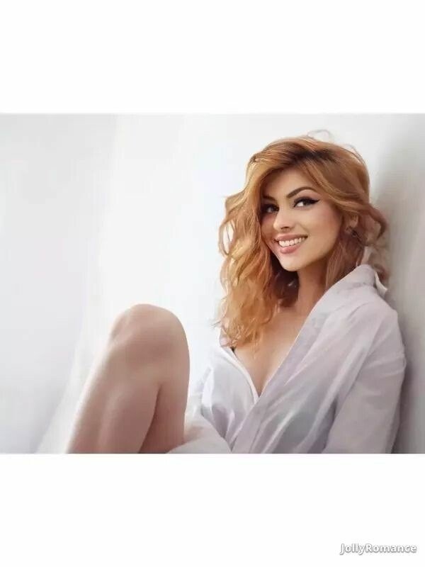 Clarissa Profile image 2