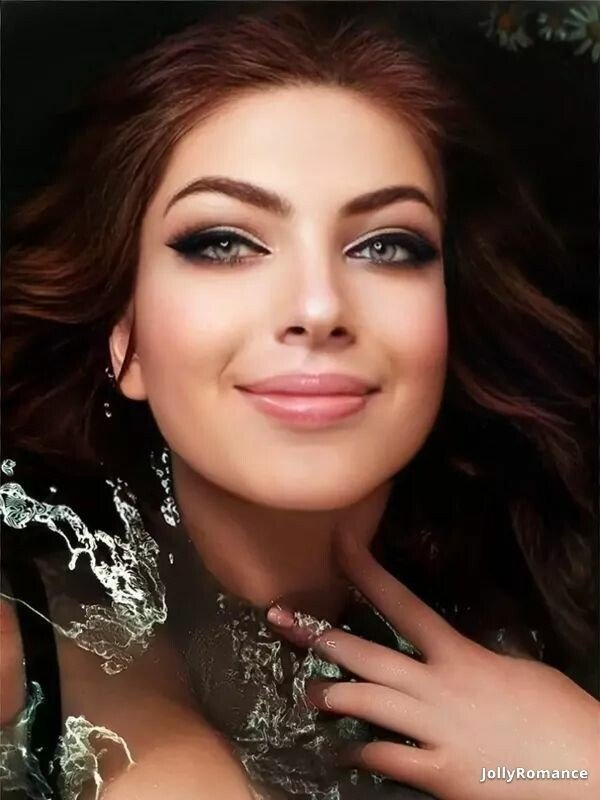 Clarissa Profile image 1