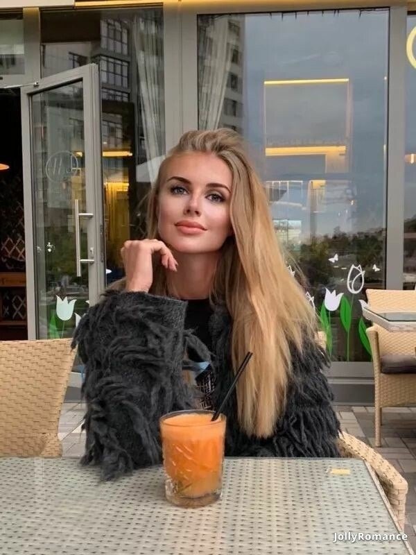 Leslie Profile image 2