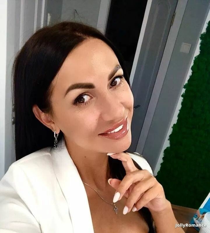 Emma Profile image 2