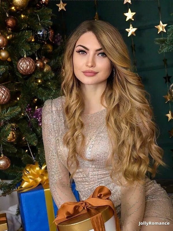 Veronica Profile image 4