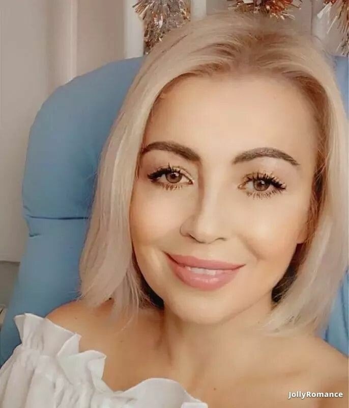 Eva Profile image 5