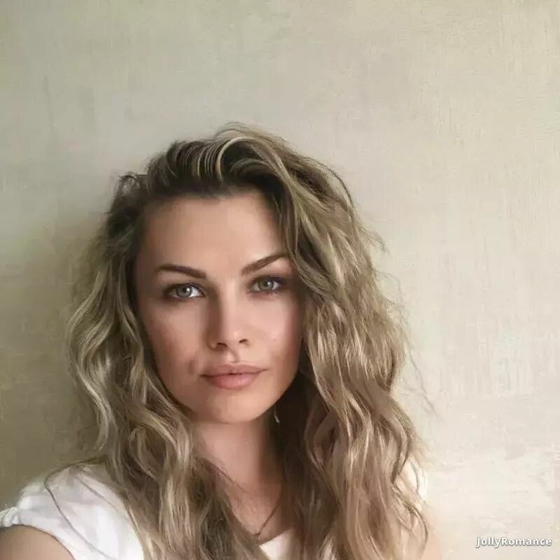 Vivian Profile image 5