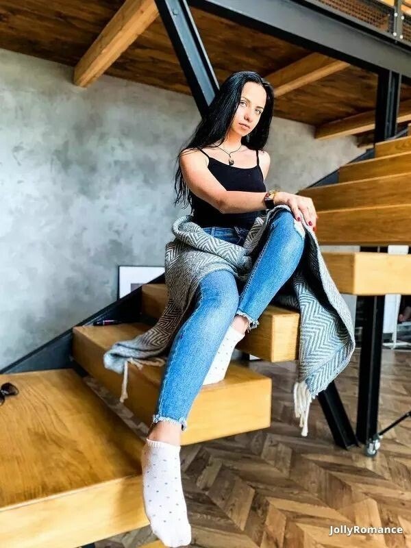 Leah Profile image 2