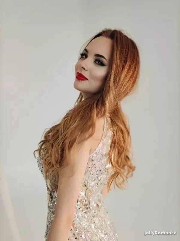 Nora Profile image 4