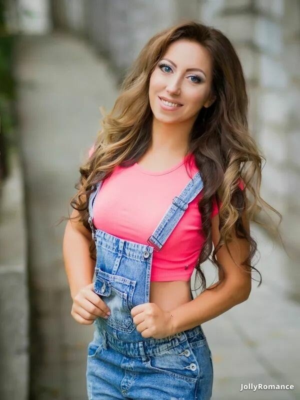 Mel Profile image 3
