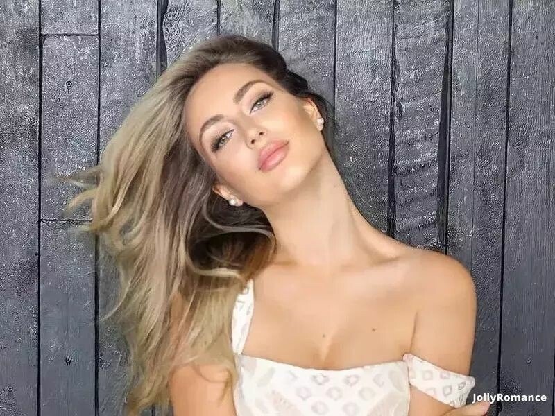 Sabrina Profile image 4