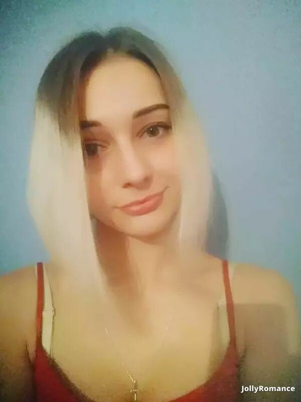 Sarah Profile image 4