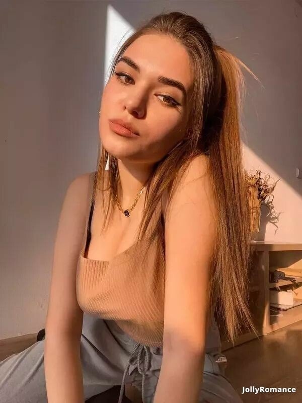 Carmen Profile image 1