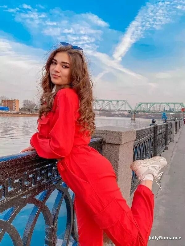 Carmen Profile image 4