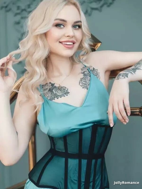 Elena Profile image 1