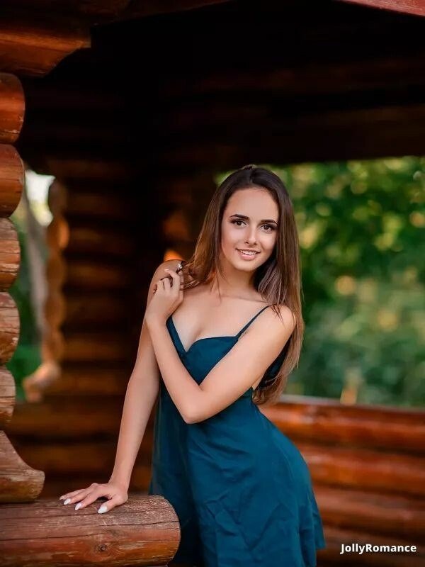 Polly Profile image 5