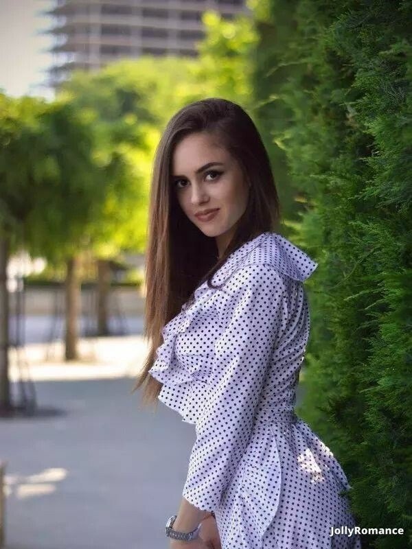 Elena Profile image 3