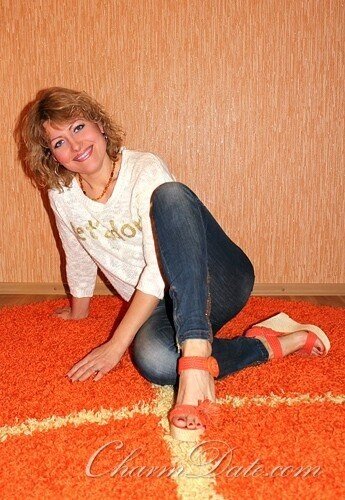 Yana Profile image 2