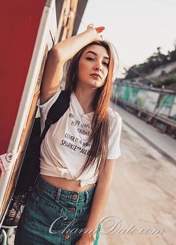 Elena Profile image 4