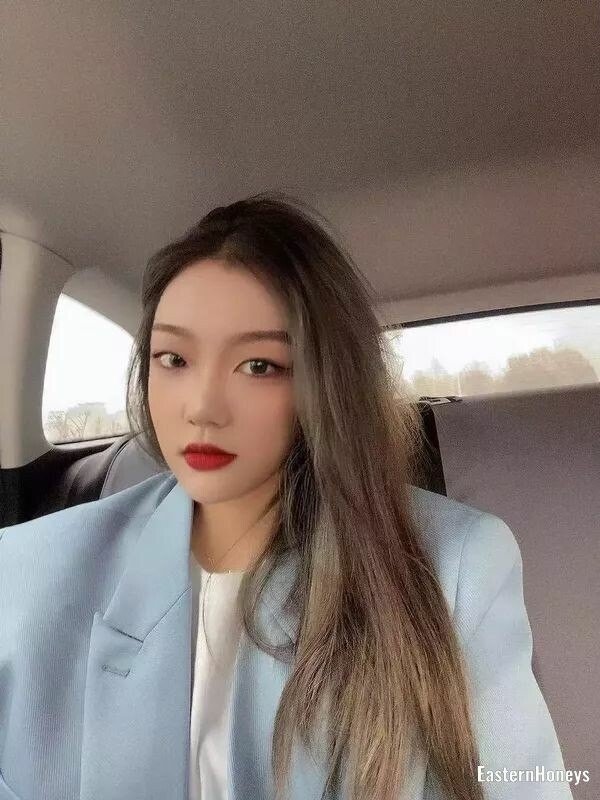 Liping Profile image 2