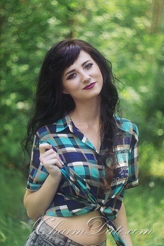 Anna Profile image 1