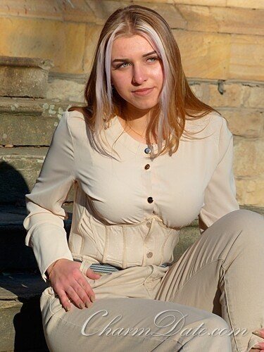 Olga Profile image 1