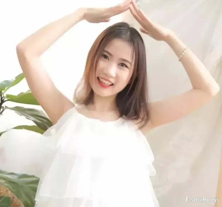 Ly Profile image 2
